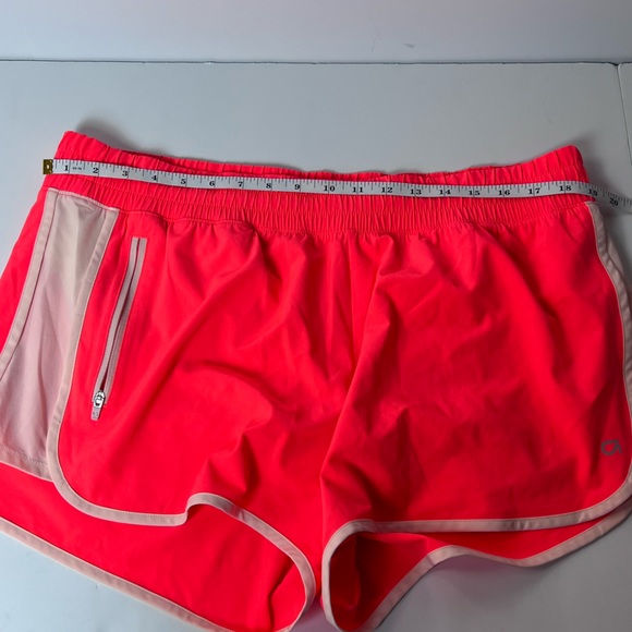 GapFit Women’s XL Athletic Shorts with Zippered Pocket - Neon Workout Shorts - Picture 5 of 7